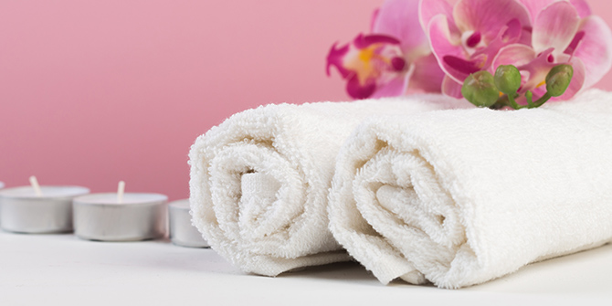 Photo of spa towels with flowers